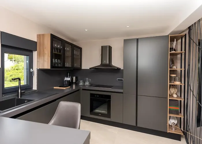 فيلة Aurelia 2 *