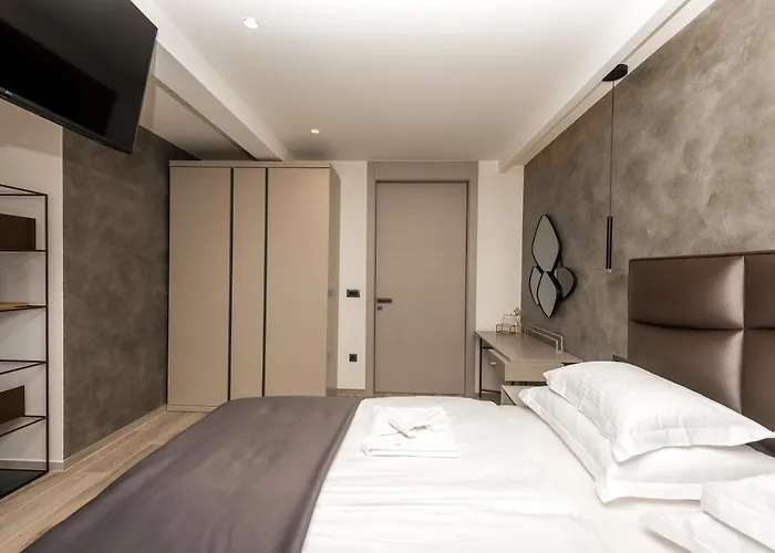 Aurelia 2 ماكارسكا